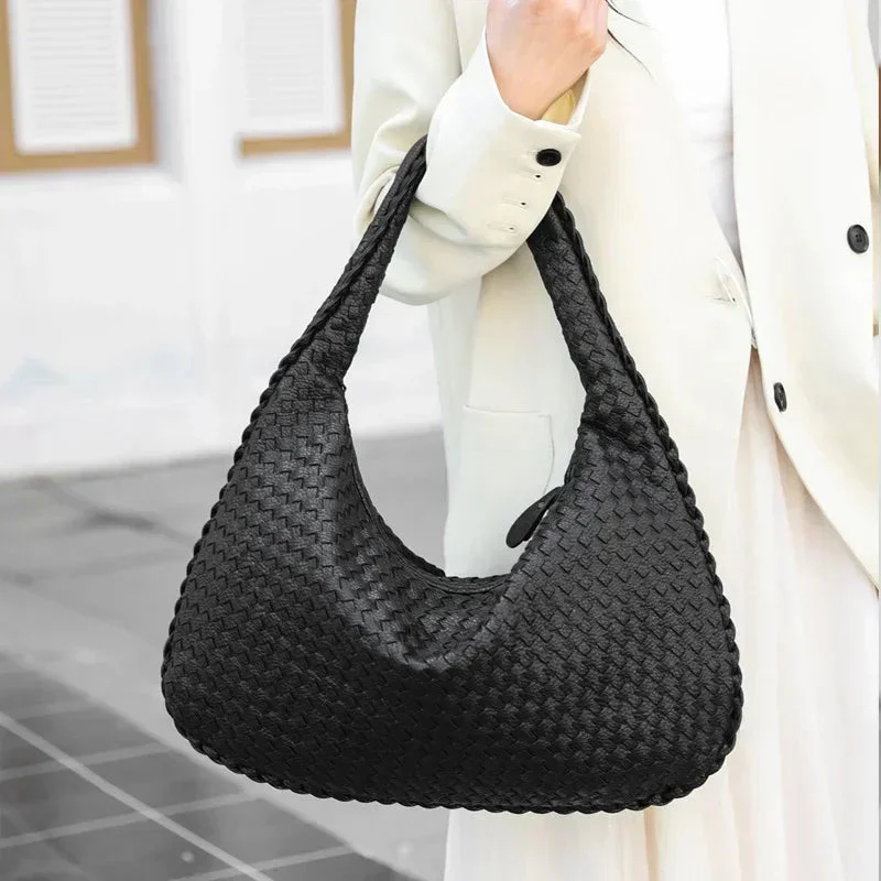 Alina – Sac bandoulière hobo avec design patchwork et ouverture zippée - Image 10